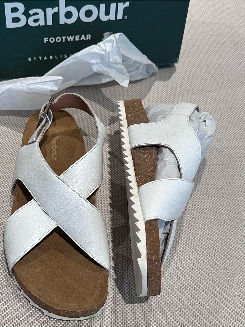 BARBOUR size 8 White Soft Leather Comfort Sandals Adjustable Buckle NEW $268 - Picture 1 of 16